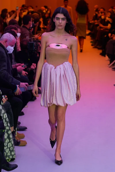 Look 13